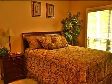 Photo of a spare bedroom inside the home of the house for sale by the owner living in the Coosaw Creek Country Club Community located in North Charleston, SC  29420